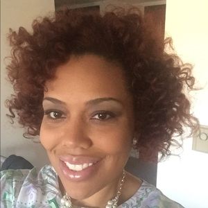 Meet your Posher, Alisia